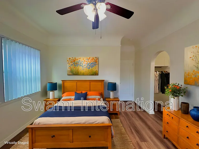 2066 Chestnut Ave — Photo 3