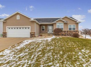 2701 Pendleton Dr, Cedar Falls, IA 50613