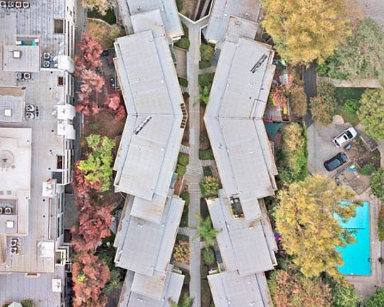 5th image of 11833 Laurelwood Dr