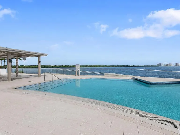 100 Lakeshore Dr #957 — Photo 38