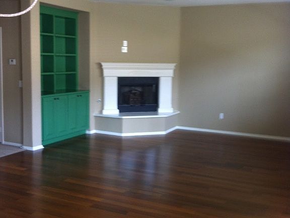 3rd image of 3809 Chesapeake Ct