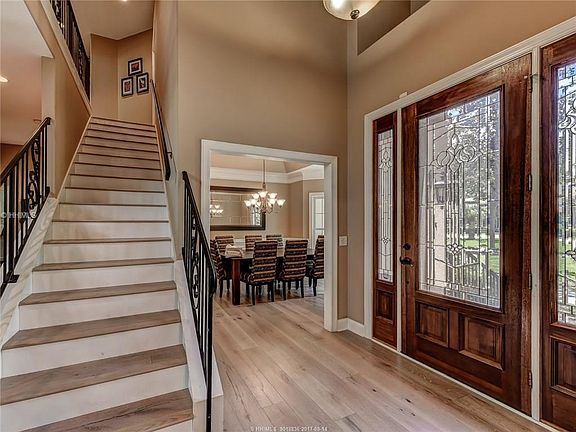 4th image of 13 Retreat Ln
