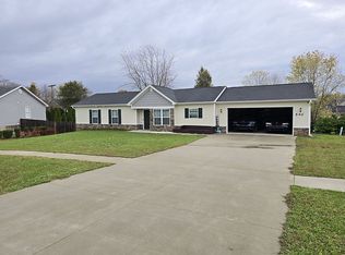 540 University Dr, Radcliff, KY 40160