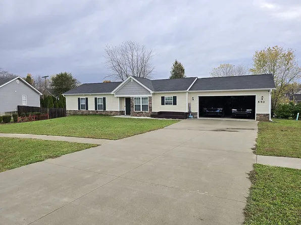 540 University Dr, Radcliff, KY 40160