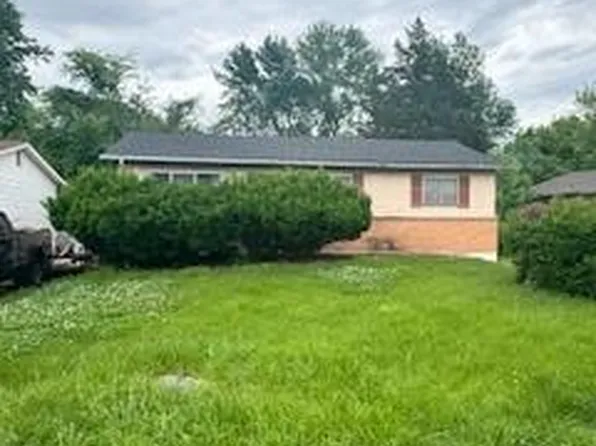 10432 Baron Dr, Saint Louis, MO 63136