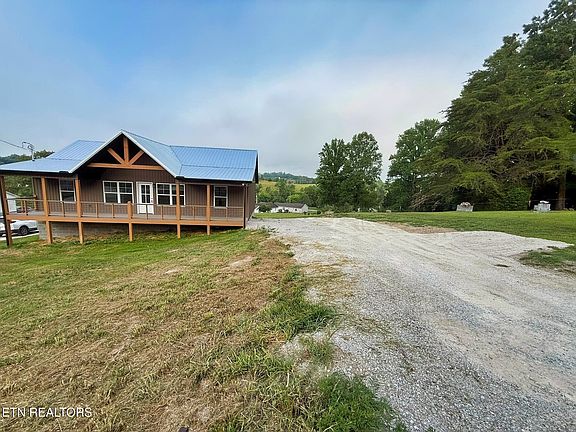 2nd image of 398 Glade Springs Rd