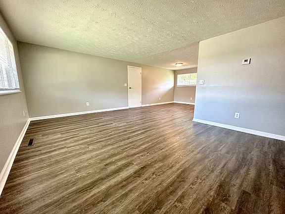 2nd image of 400 Henrich Dr