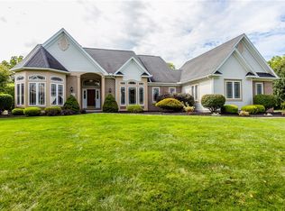 27 Shaker Ml, Rochester, NY 14612