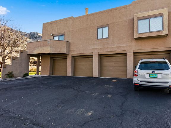 2nd image of 2900 Vista Del Rey NE Unit 11C