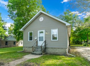 1802 Wilcox St, Crest Hill, IL 60403