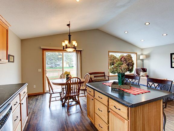 5th image of 817 Morningside Pl