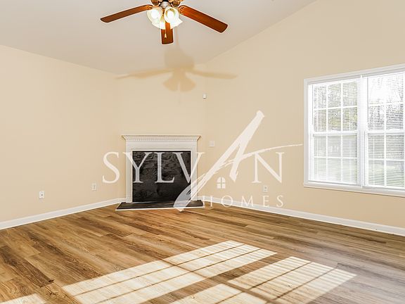 017-photo-living-room-12211330_11292022