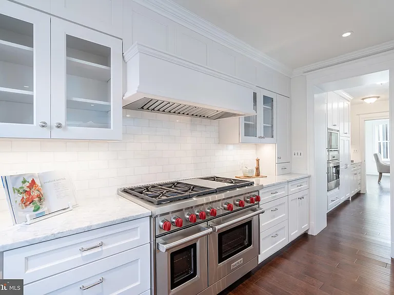2715 N St NW — Photo 9