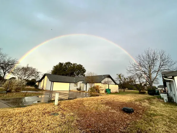 258 Braeburn Circle, Meadowlakes, TX 78654