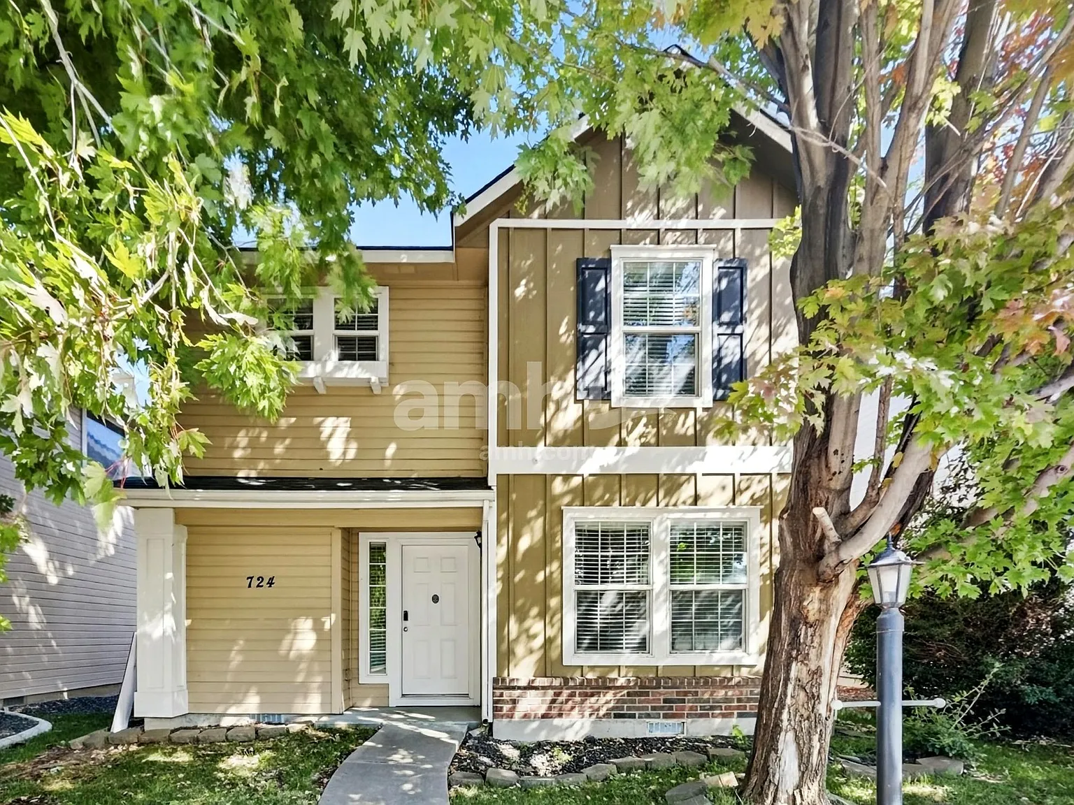 3 bed, 2.5 bath, 1751 sqft, $2,435 — Photo 1