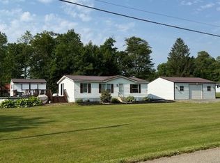 9034 Lake Ln, Meadville, PA 16335