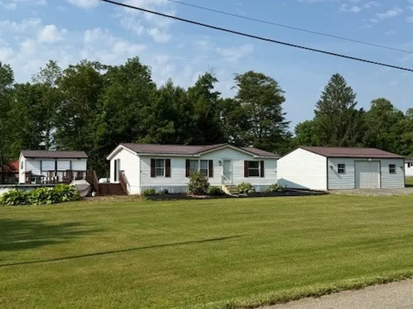 9034 Lake Ln, Meadville, PA 16335