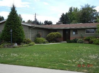 1401 1st St, Wenatchee, WA 98801