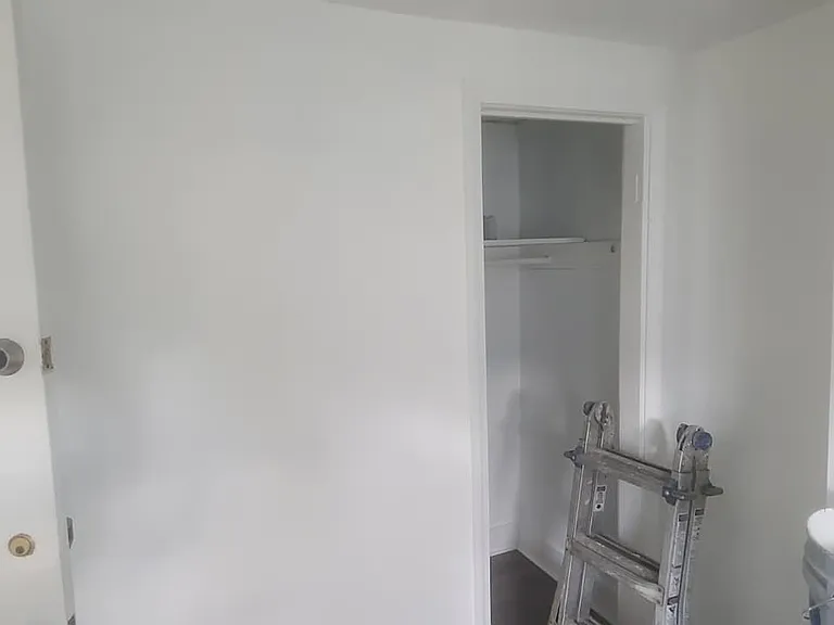 143 W 1st St #2 — Photo 5