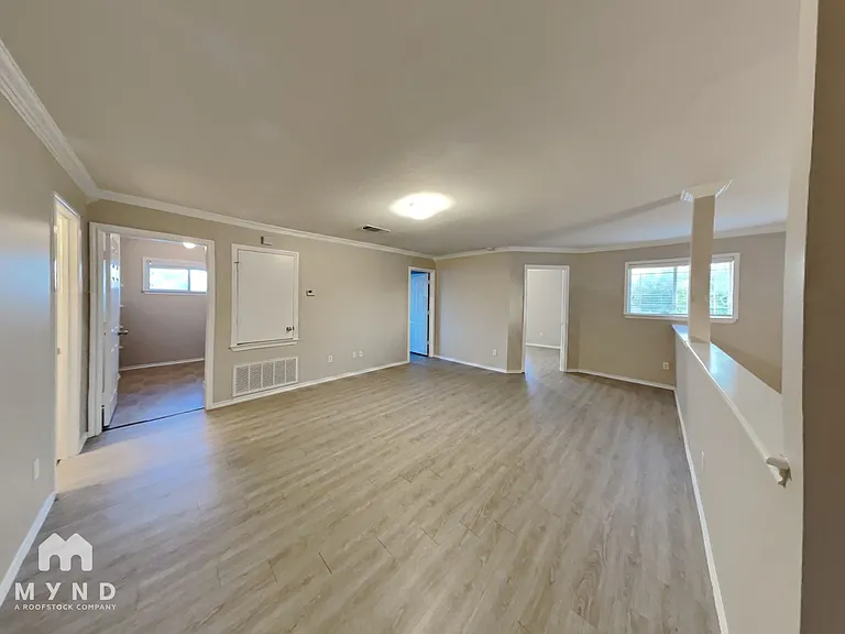 5644 Brougham Way — Photo 13
