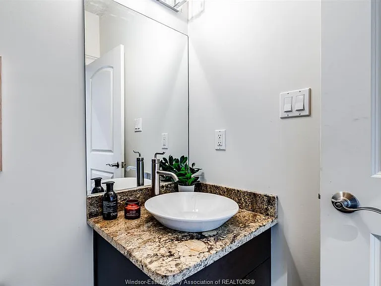 1225 Riverside Dr E #202 — Photo 24