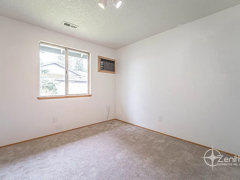 17403 NE 3rd St — Photo 13