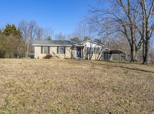 1026 Rebecca Dr, Burns, TN 37029