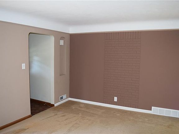5th image of 2703 Park Dr