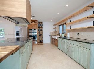 9881 SW 1st Ct, Plantation, FL 33324