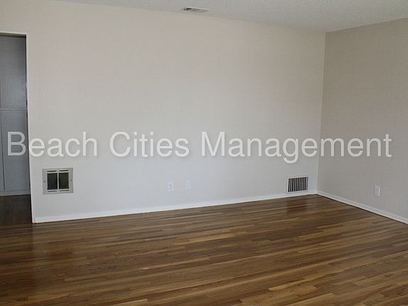 2nd image of 11439 211th St