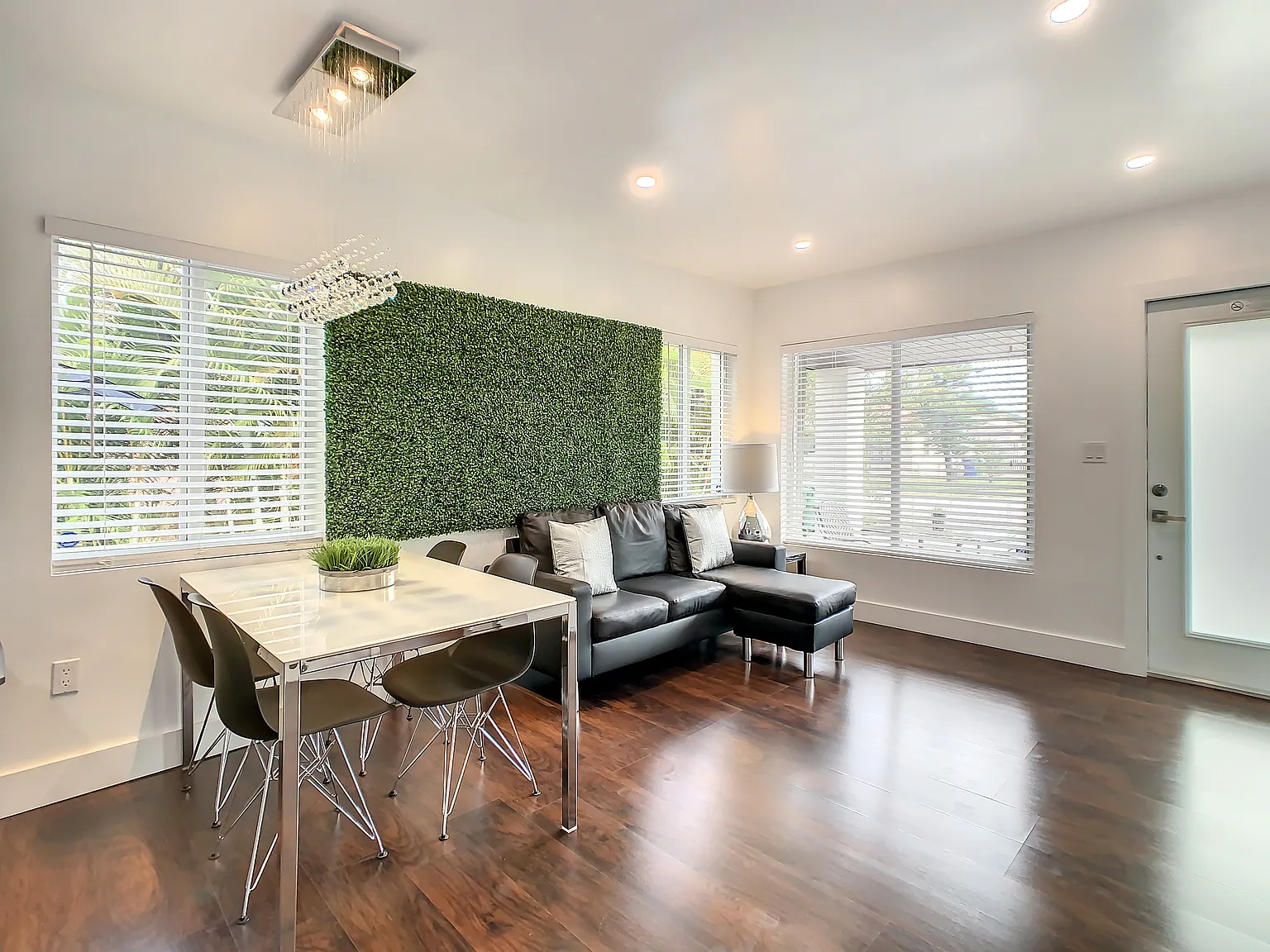 2 bed, 1100 sqft, $3,500 — Photo 1