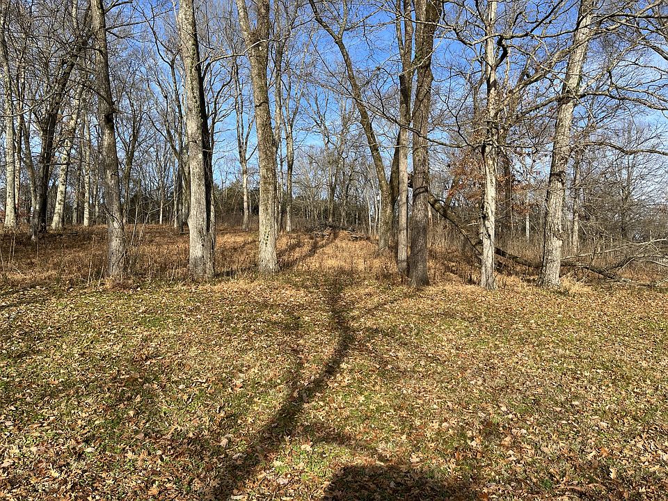 1st image of 140 Crestwood Dr