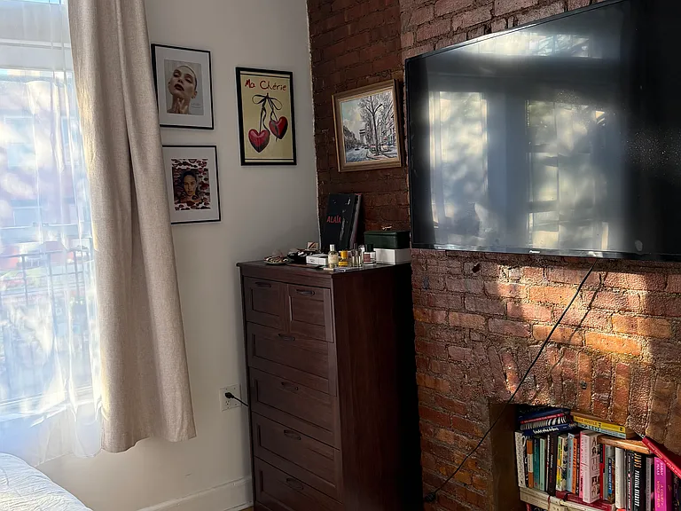 198 Court St #5 — Photo 5