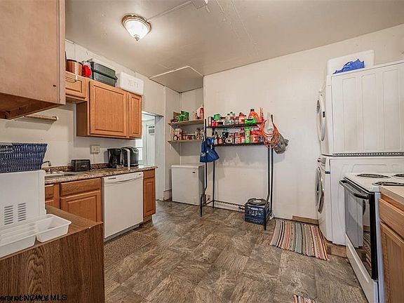3rd image of 751 Snider St
