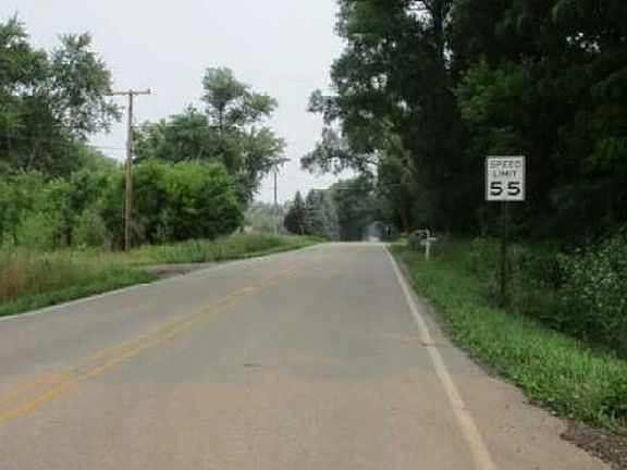 Exterior Neighborhood (street photo)