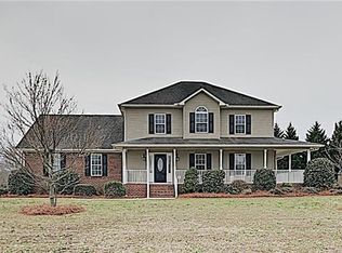 1045 Forest Oaks Dr, Salisbury, NC 28146