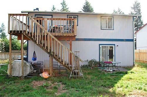 4th image of 17520 12th Ave E