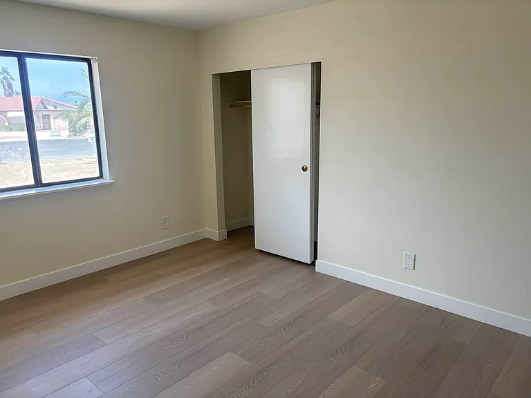 1335 Bobrich Cir — Photo 12
