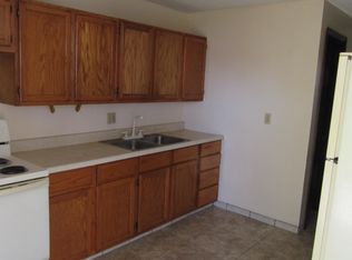 312 8th St #17, Ogden, KS 66517