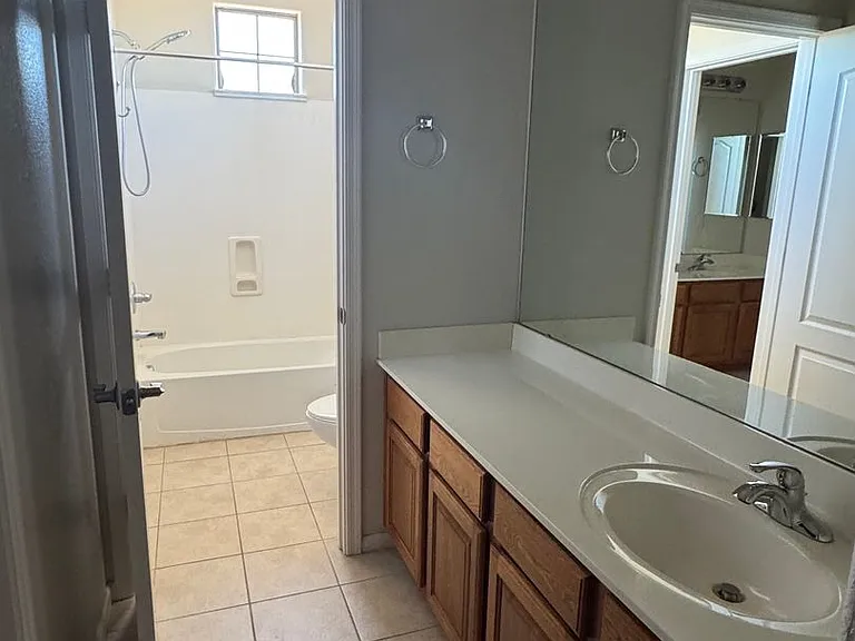 13518 W Cypress St — Photo 4