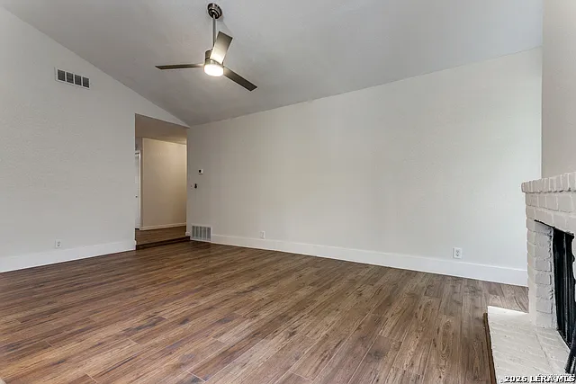 8214 Banbury Dr — Photo 6