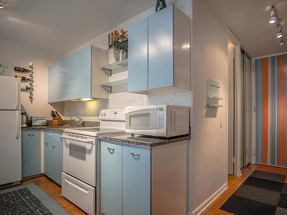 4th image of 2400 N Lakeview Ave APT 410