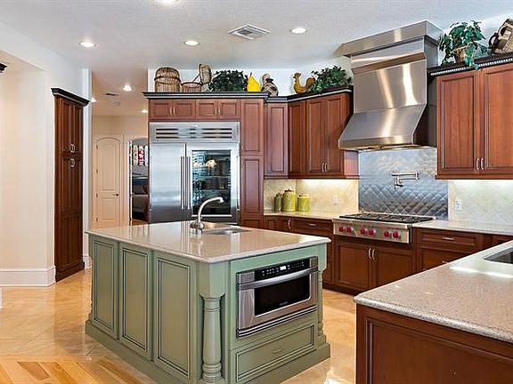 4th image of 801 Weedon Dr NE