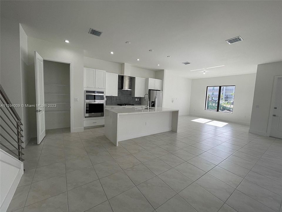 1st image of 8173 NW 42nd St