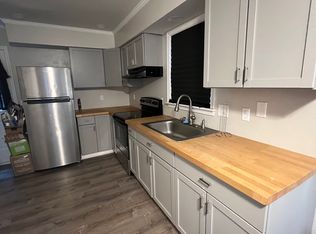 320 North St APT D, Elkton, MD 21921