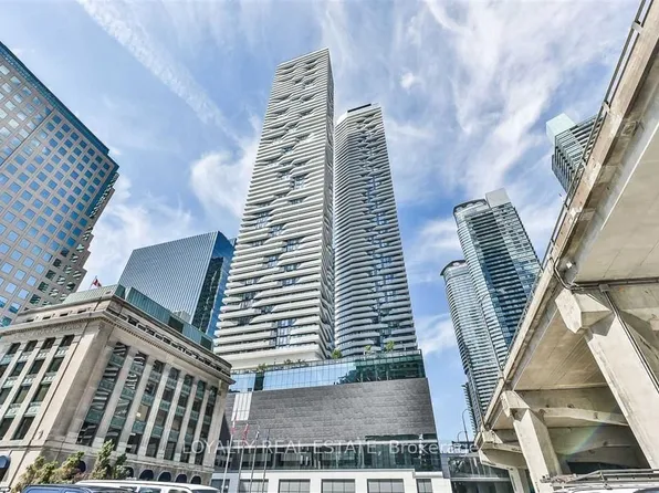 88 Harbour St, Toronto, ON