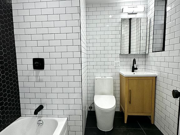 4th image of 438 E 9th St #5F