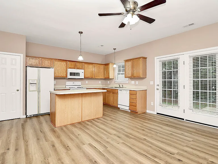 12260 Jessica Pl — Photo 9