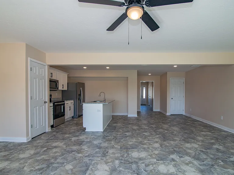 203 Dixon Cir — Photo 27