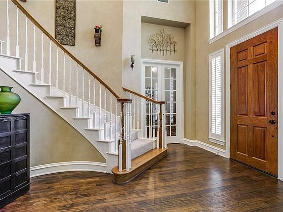 4th image of 2544 Chanute Dr
